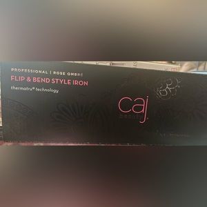 caj beauty flip & bend style iron new never used